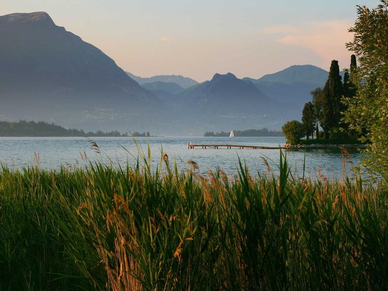 POCO მინი E182